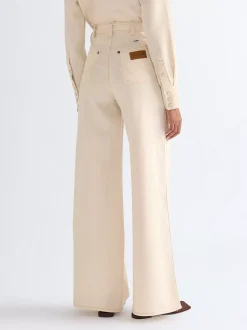 Canyon Loose Lightweight Jean