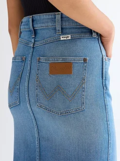 Slim Pencil Lightweight Skirt